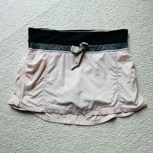 🌸 Lululemon Speed Skirt – Size 6 🌸